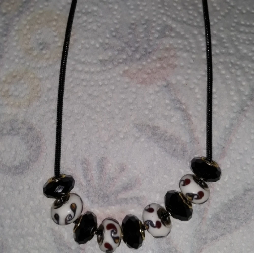 Hand crafted Black and White Beaded Euro Necklace Black Snake chain lobster…